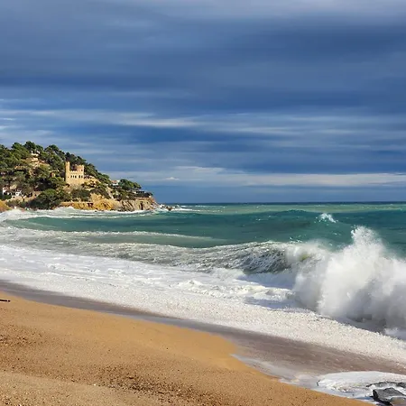 Appartamento La Maison Snoopy, 6-8 Persons, Near Beach, Seaview Lloret de Mar