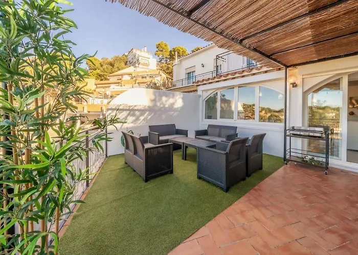 La Maison Snoopy, 6-8 Persons, Near Beach, Seaview Apartment Lloret de Mar