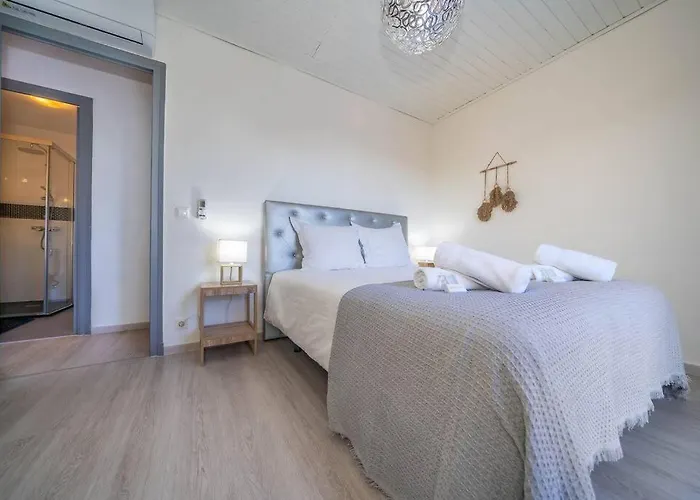 La Maison Snoopy, 6-8 Persons, Near Beach, Seaview Apartment *